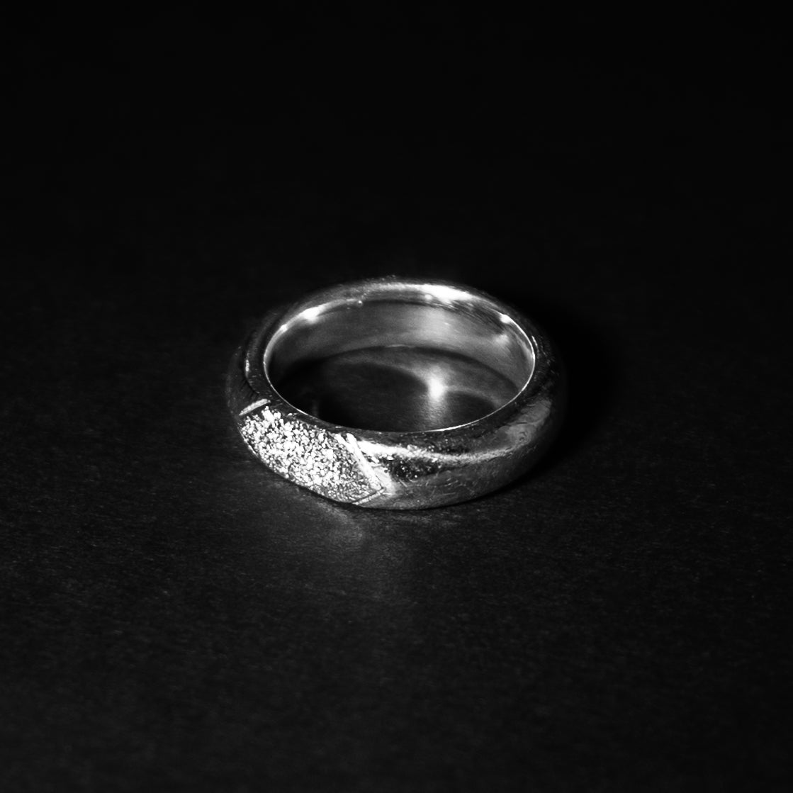 Silver 999 Edged Galaxy ring