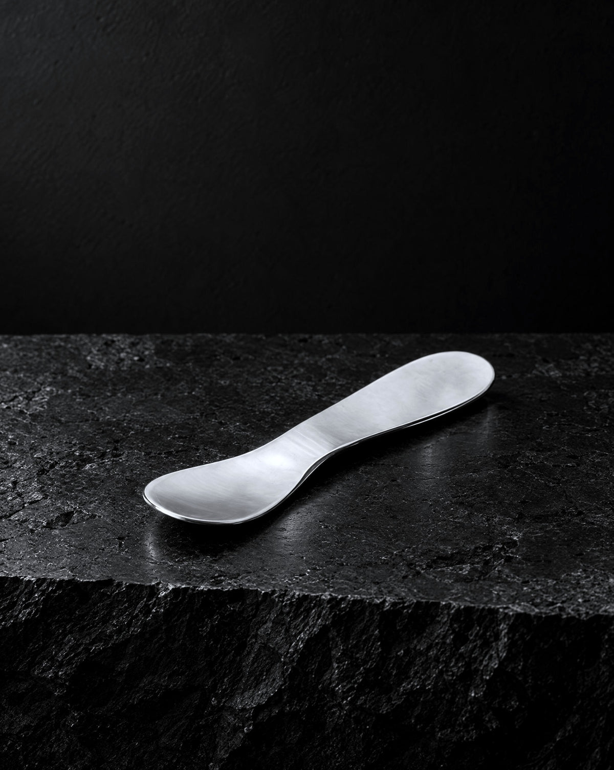 銀匙（GINSHI）Silver 999 Spoon イメージ（AI生成）